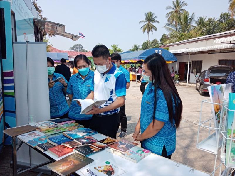 17. โครงการพัฒนาห้องสมุดประชาชนเคลื่อนที่ กศน.อำเภอคลองขลุง 