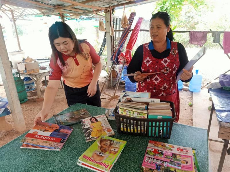 2. ส่งมอบหนังสือให้กับบ้านหนังสือชุมชนตำบลหินดาต