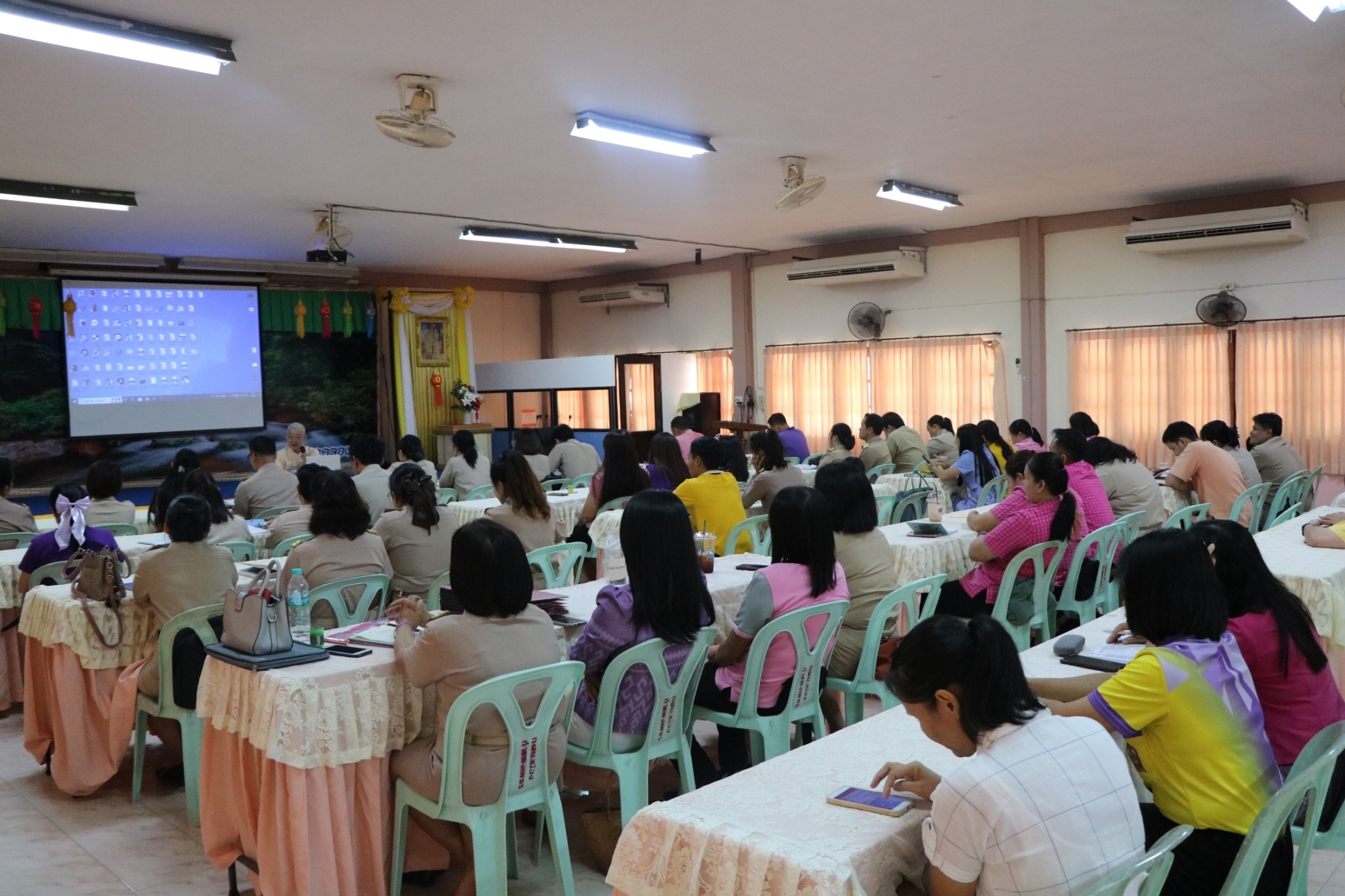 โครงการประชุมเชิงปฏิบัติการด้านกรจัดทำรายงานผลการประเมินตนเอง (SAR) และการประกันคุณภาพภายในสถานศึกษา ประจำปีงบประมาณ 2567