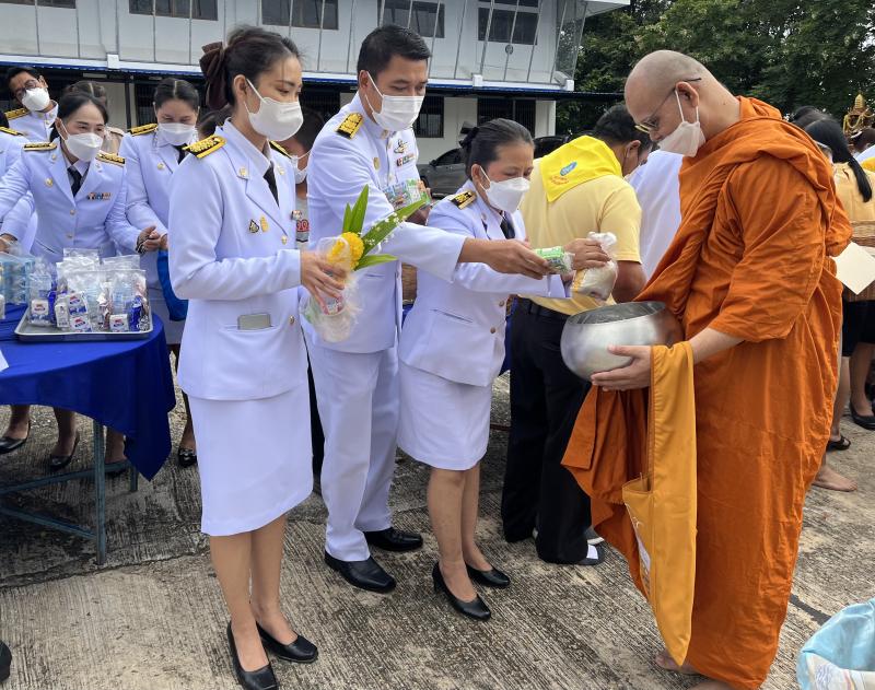 10. น้อมรำลึกในพระมหากรุณาธิคุณ