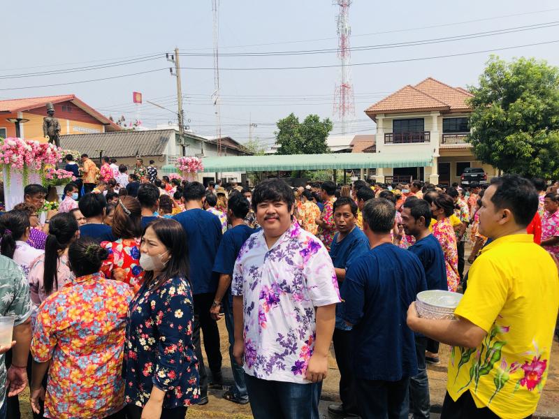 27. สรงน้ำพระบรมราชานุสาวรีย์ พระบาทสมเด็จพระจุลจอมเกล้าเจ้าอยู่หัว รัชกาลที่ 5