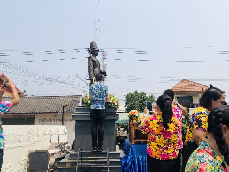 31. สรงน้ำพระบรมราชานุสาวรีย์ พระบาทสมเด็จพระจุลจอมเกล้าเจ้าอยู่หัว รัชกาลที่ 5