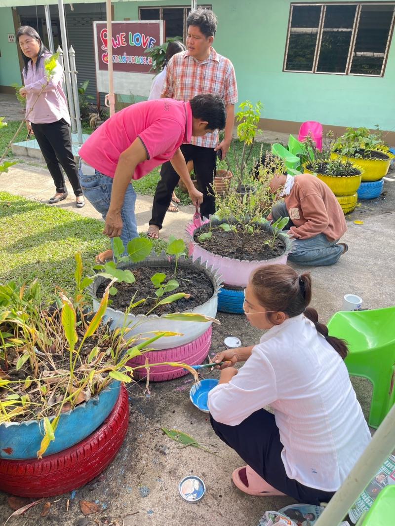 10. พบกลุ่มนักศึกษาเรียนรู้วันสำคัญวันวชิราวุธ การพัฒนาสถานศึกษา