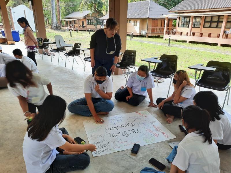 11. ค่ายอนุรักษ์ทรัพยากรธรมชาติและสิ่งแวดล้อม