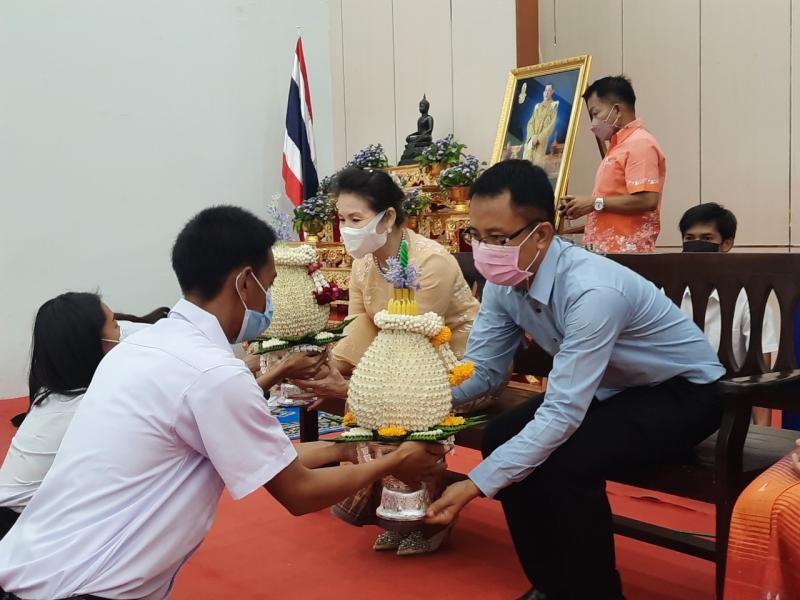 19. กิจกรรมส่งเสริมคุณธรรมนำความรู้จริยธรรมบูชาครูสู่การเรียนรู้รักการอ่านภาคเรียนที่ ๑/๒๕๖๕ 