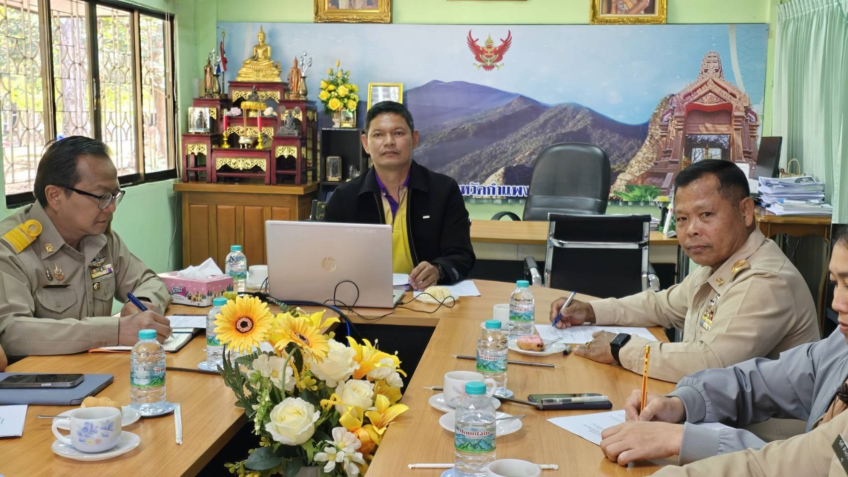 ประชุมติดตามการขับเคลื่อนงานตามนโยบายของ รัฐมนตรีว่าการกระทรวงศึกษาธิการ