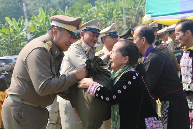 16. กศน.จังหวัดกำแพงเพชร ร่วมรับองคมนตรี ติดตามตรวจเยี่ยมโครงการอันเนื่องมาจากพระราชดำริ พื้นที่จังหวัดกำแพงเพชร