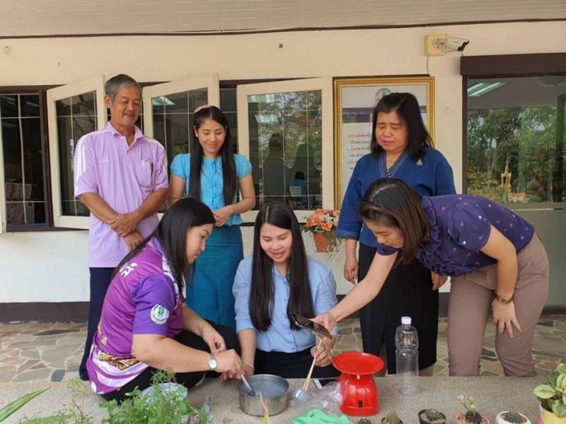 10. สำนักงาน กศน.จังหวัดกำแพงเพชร เขับเคลื่อนนโยบายเร่งด่วน! เร่งผลิตหน้ากากอนามัยและเจลล้างมืออย่างต่อเนื่อง