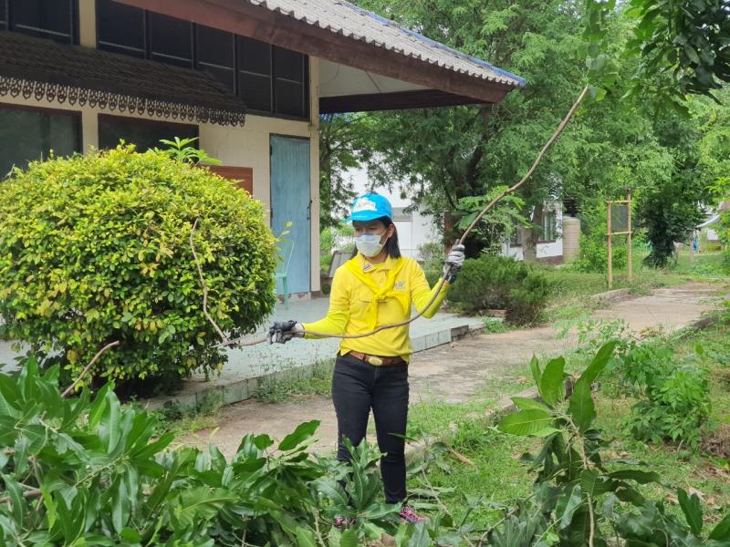 20. สำนักงาน กศน.จังหวัดกำแพงเพชร ลงนามถวายพระพรเนื่องในวันเฉลิมพระชนมพรรษา                  สมเด็จพระนางเจ้าสิริกิติ์ พระบรมราชินีนาถ พระบรมราชชนนีพันปีหลวง และร่วมกันทำกิจกรรมจิตอาสาพัฒนาปรับภูมิทัศน์ บริเวณสำนักงาน กศน.จังหวัด