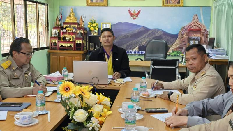 1. ประชุมติดตามการขับเคลื่อนงานตามนโยบายของ รัฐมนตรีว่าการกระทรวงศึกษาธิการ